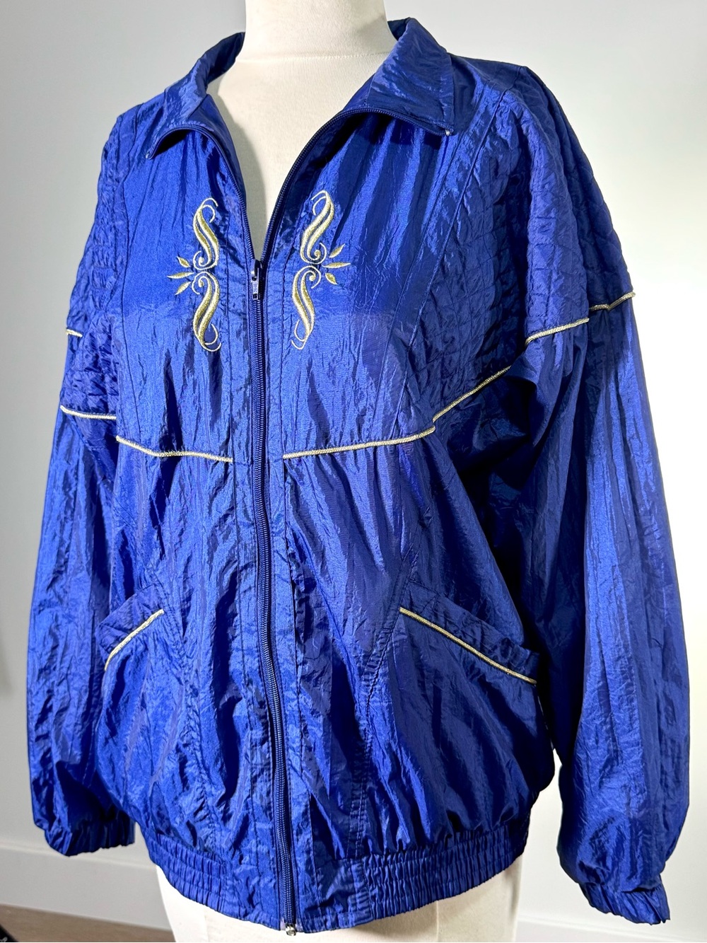 Vintage Bold Spirit XL Royal Blue Windbreaker Gold Embroidery 80s 90s